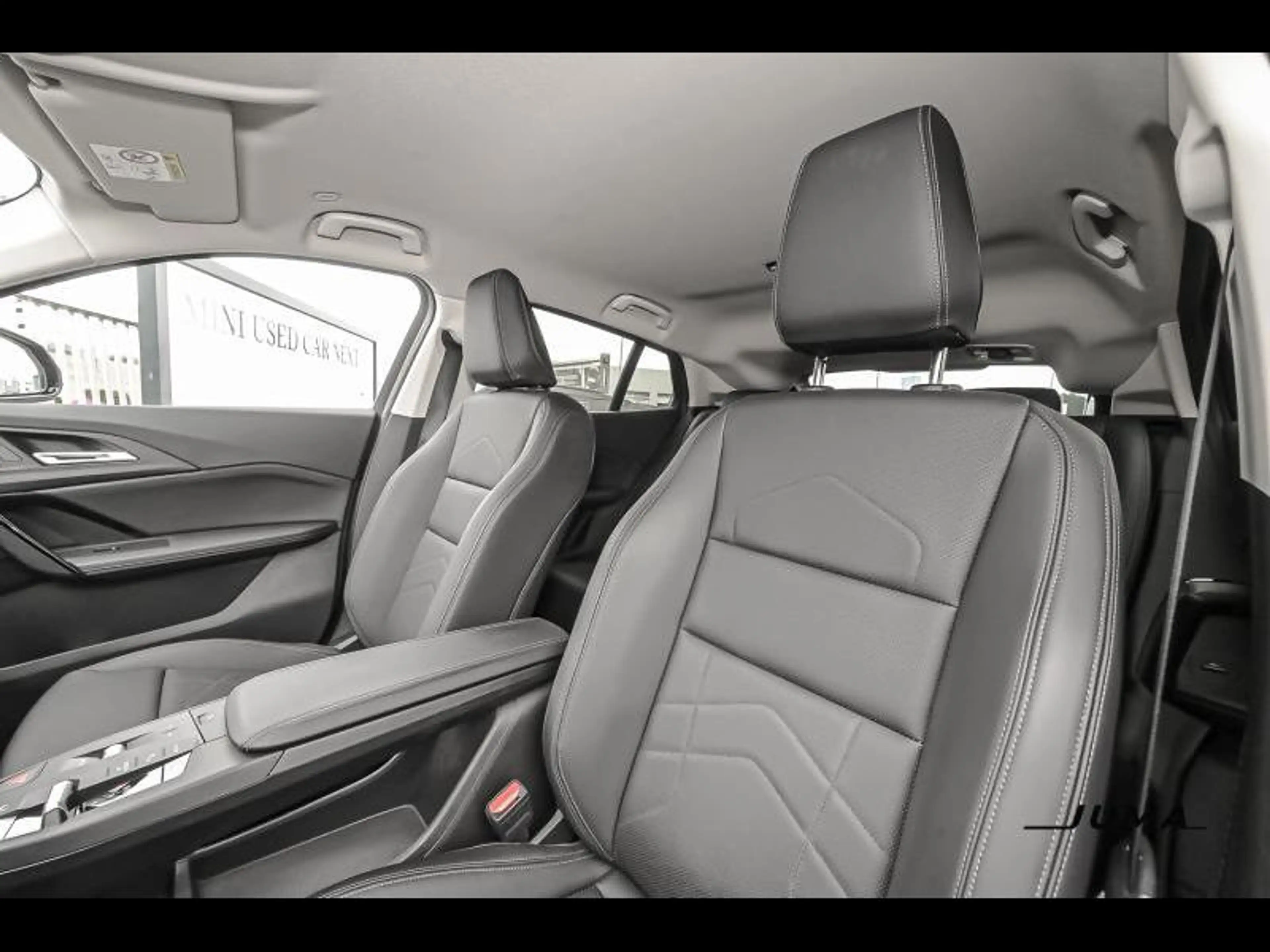 BMW iX2 xDrive30 — photo 17