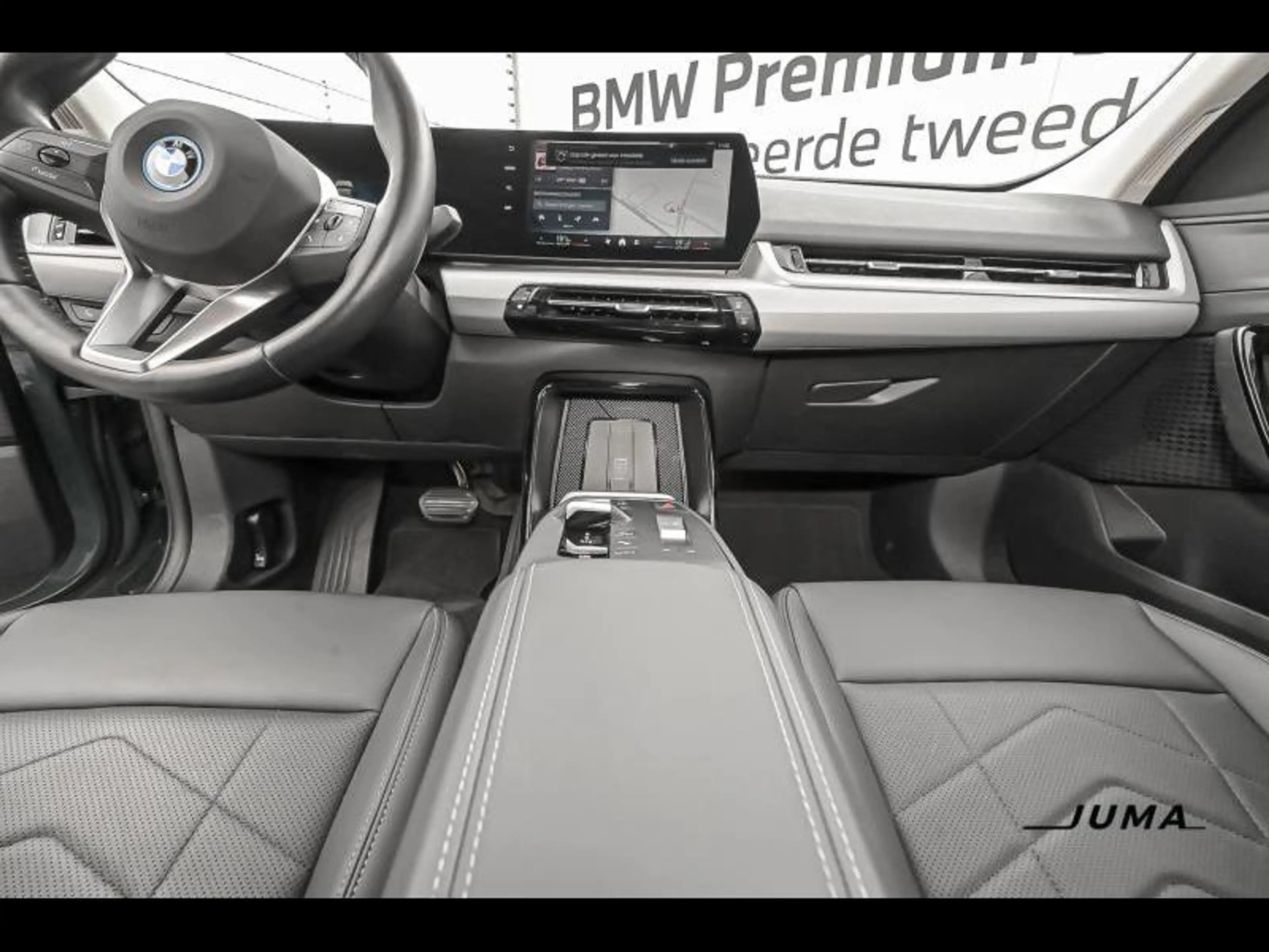 BMW iX2 xDrive30 — photo 7