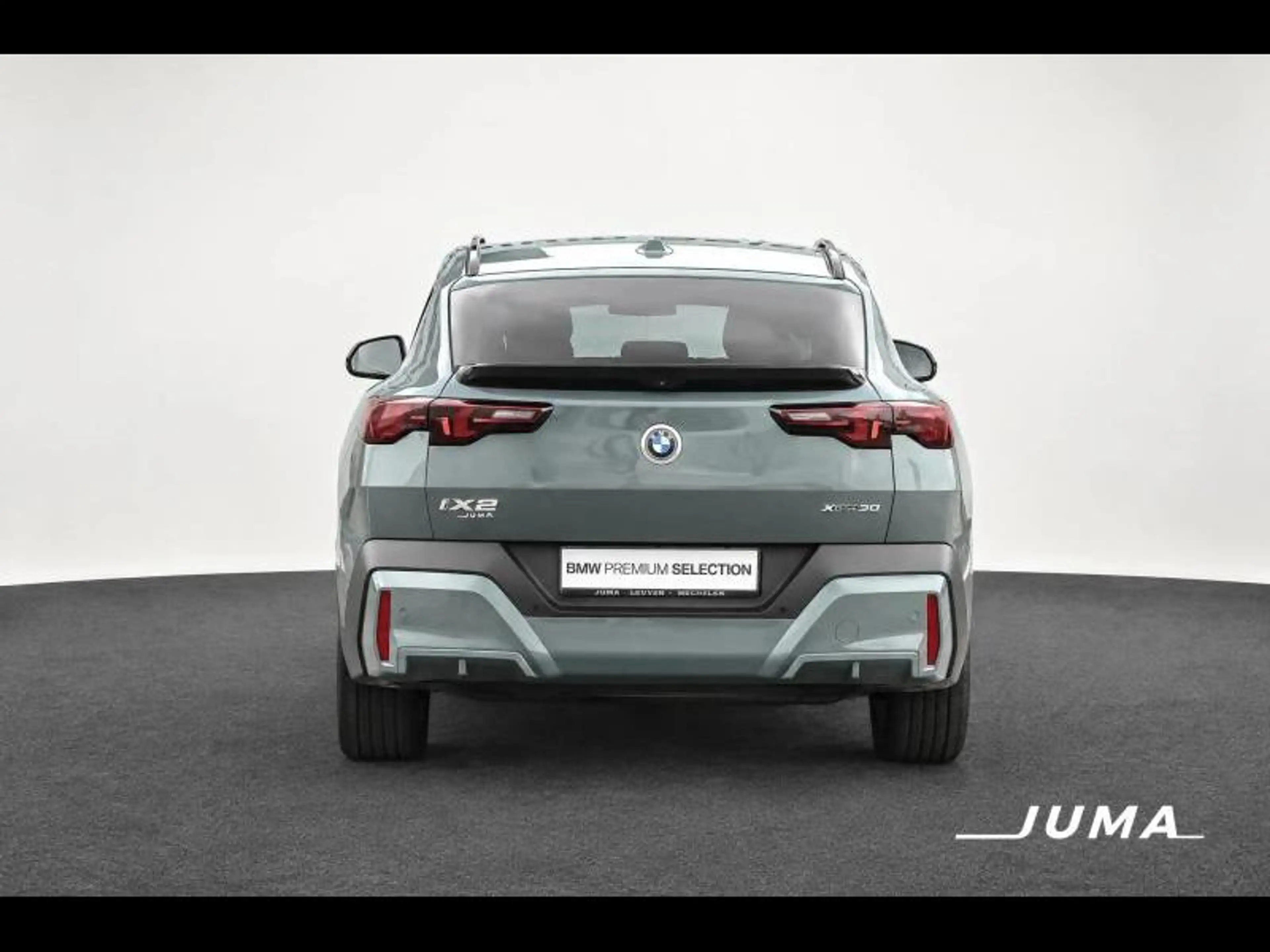 BMW iX2 xDrive30 — photo 4