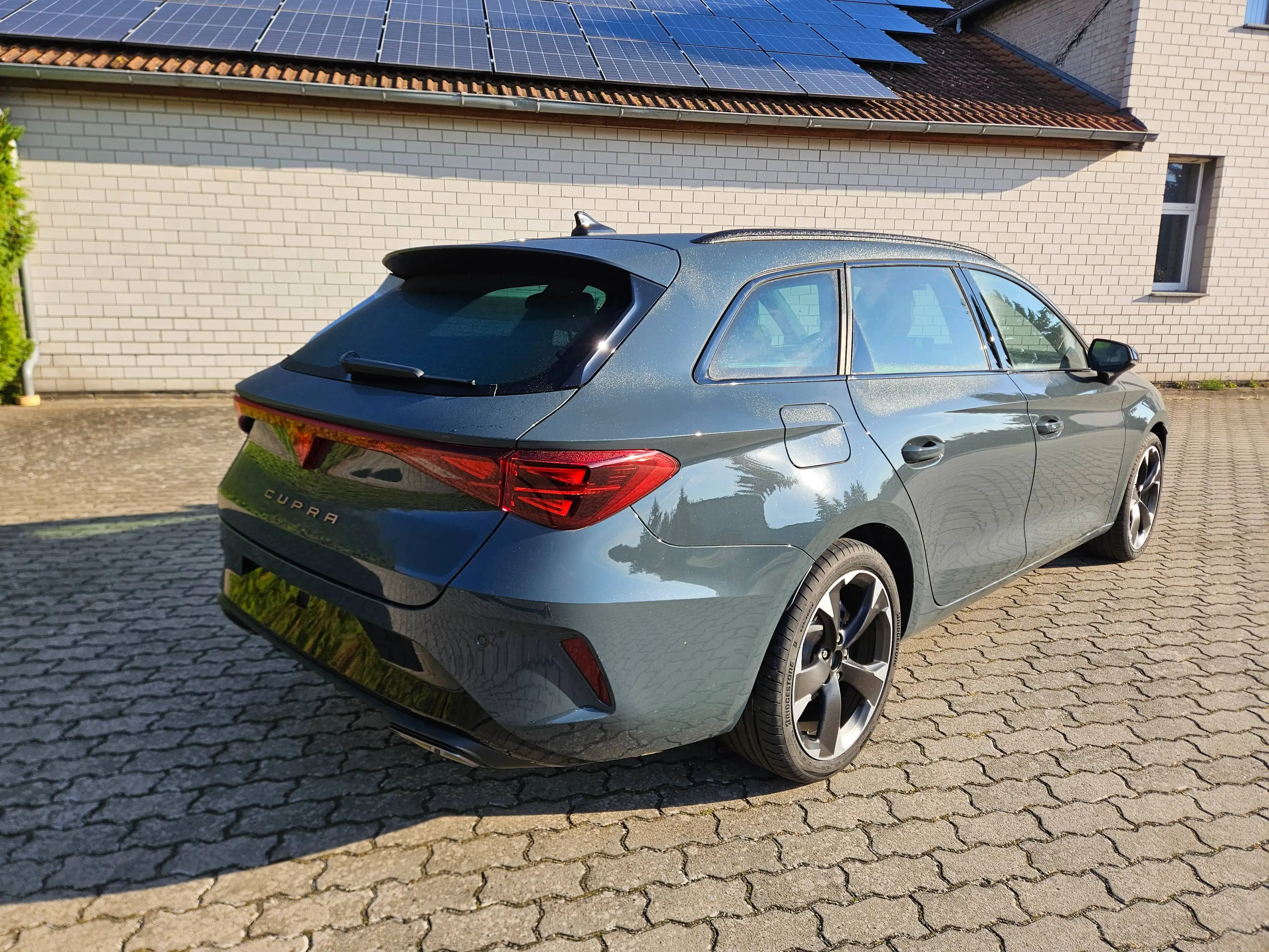 CUPRA Leon 1.5 eTSI *AHZV, Navi, Kamera, elektr. Heckklappe, ACC* — photo 3