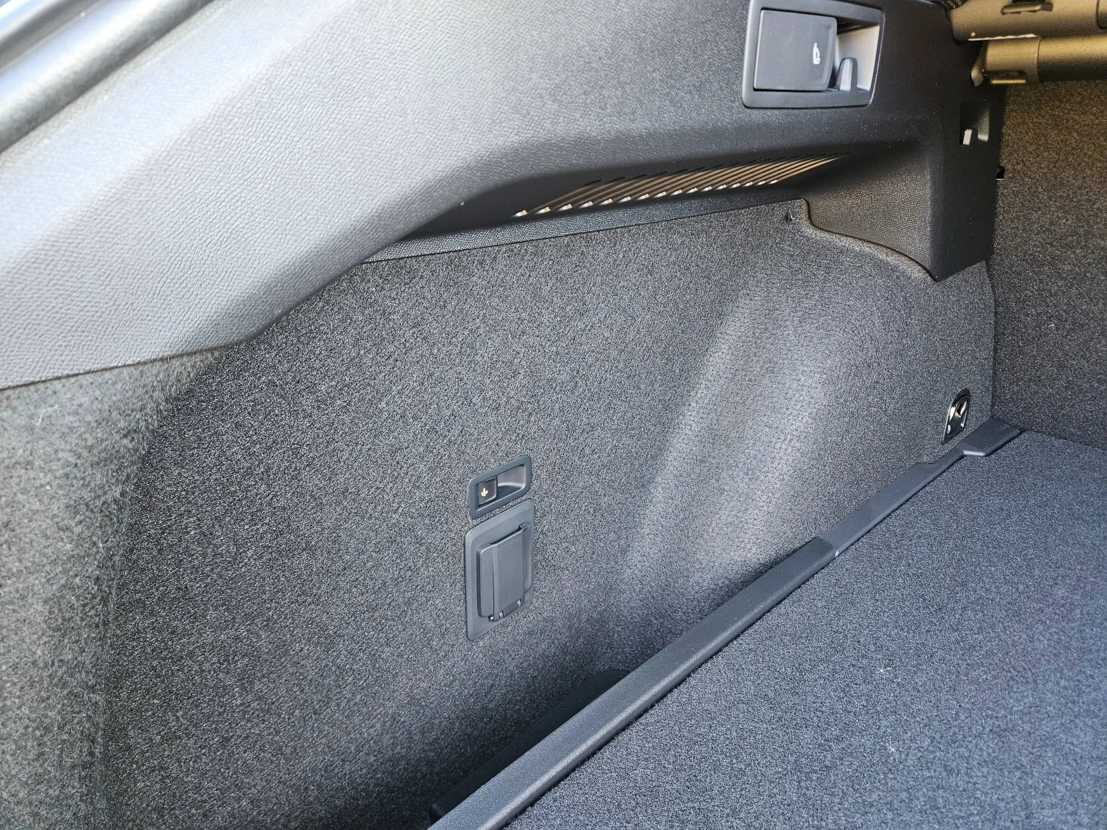 CUPRA Leon 1.5 eTSI *AHZV, Navi, Kamera, elektr. Heckklappe, ACC* — photo 7