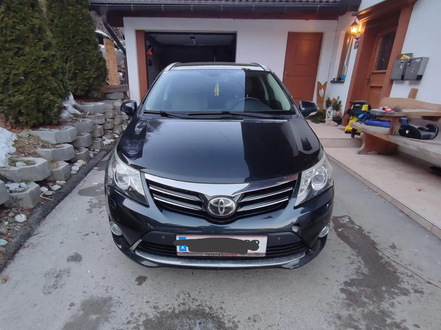 Toyota Avensis Avensis 2,2 D4-D 150 D-CAT Comfort Aut. Comfort Schwarz - 1
