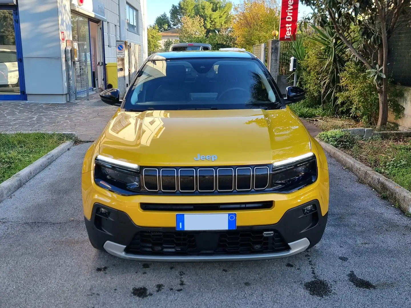 Jeep Avenger Avenger 1.2 turbo e-hybrid mhev Summit Jaune - 2