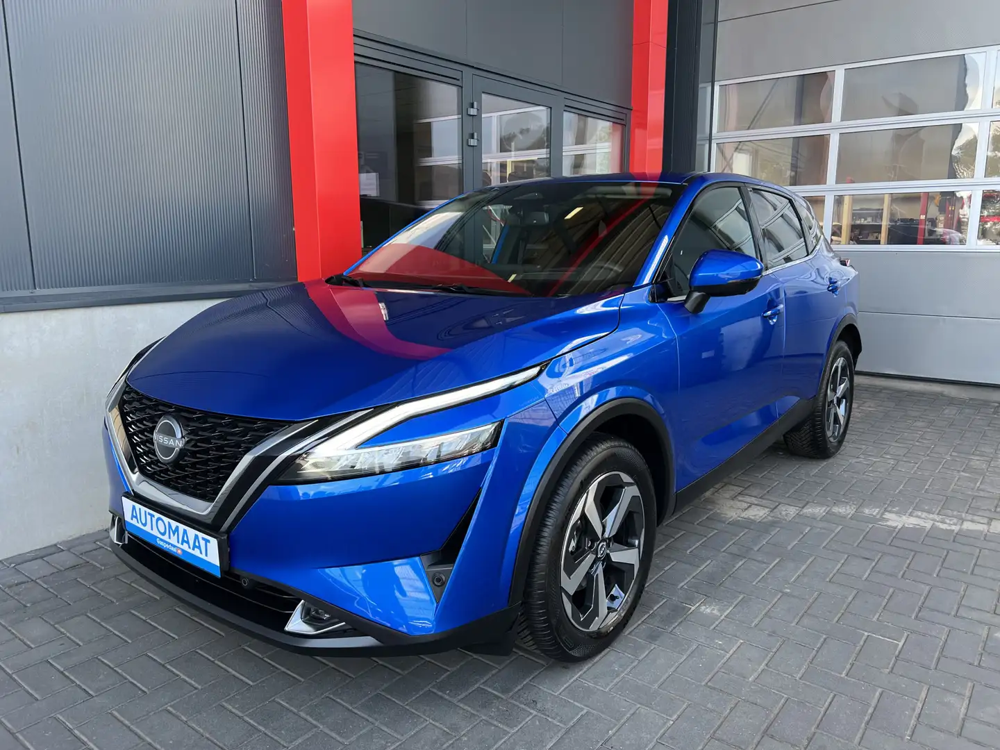 Nissan Qashqai 1.3 MHEV Xtronic Tekna Blauw - 1