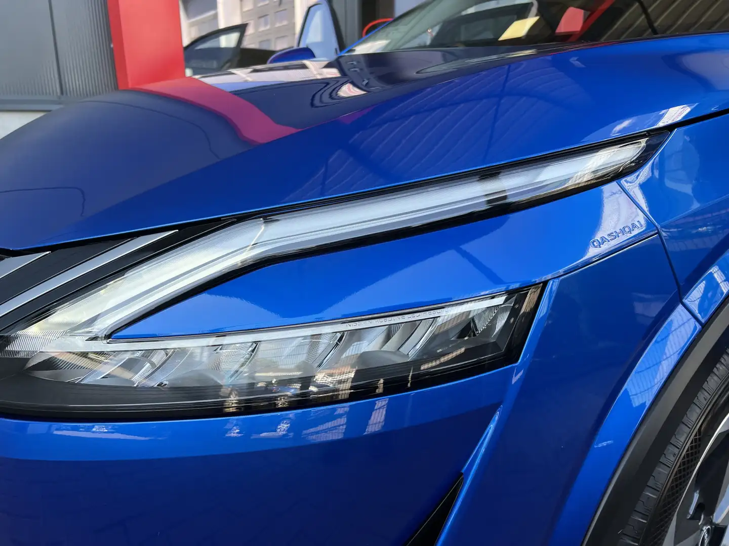 Nissan Qashqai 1.3 MHEV Xtronic Tekna Blauw - 2