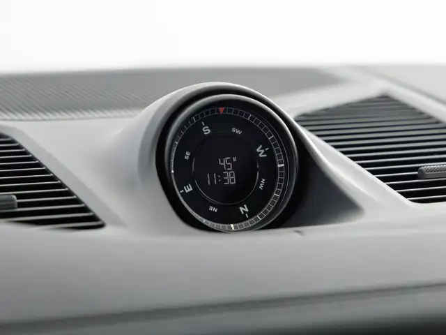 Porsche Cayenne view 21