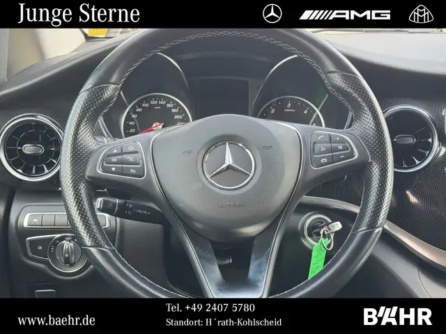Mercedes-Benz V 300 view 13