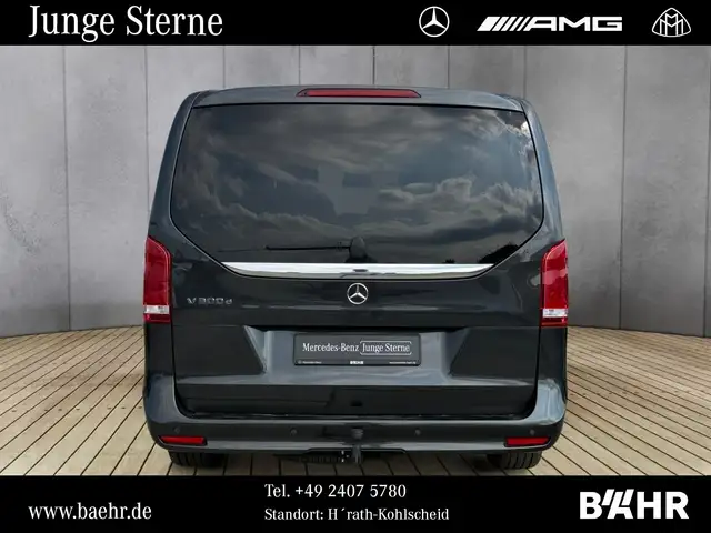 Mercedes-Benz V 300 view 8