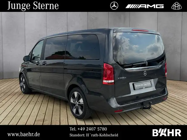 Mercedes-Benz V 300 view 3