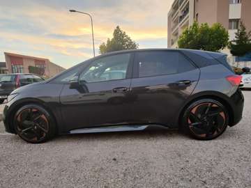 Born 58kWh e-Boost