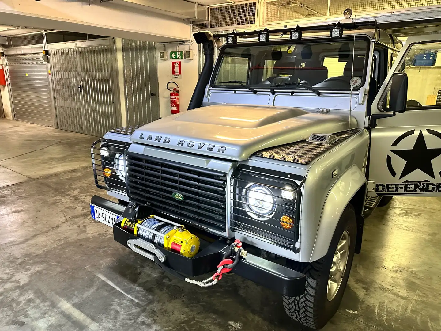 Land Rover Defender 90 2.4 td SE SW Argento - 1