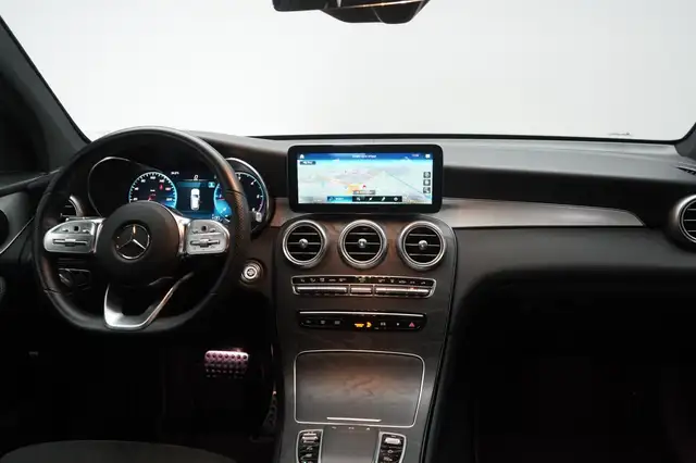 Mercedes-Benz 220 view 15