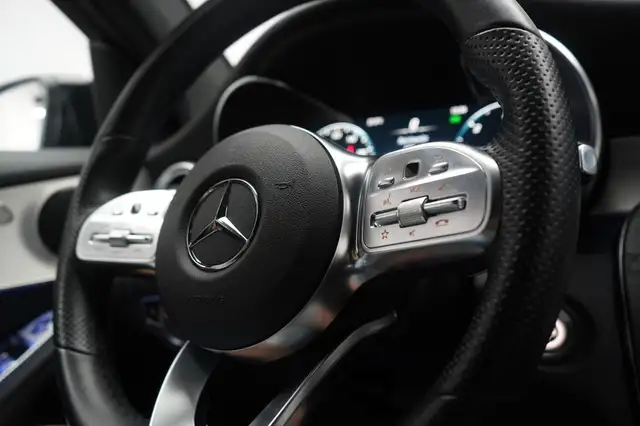 Mercedes-Benz 220 view 25