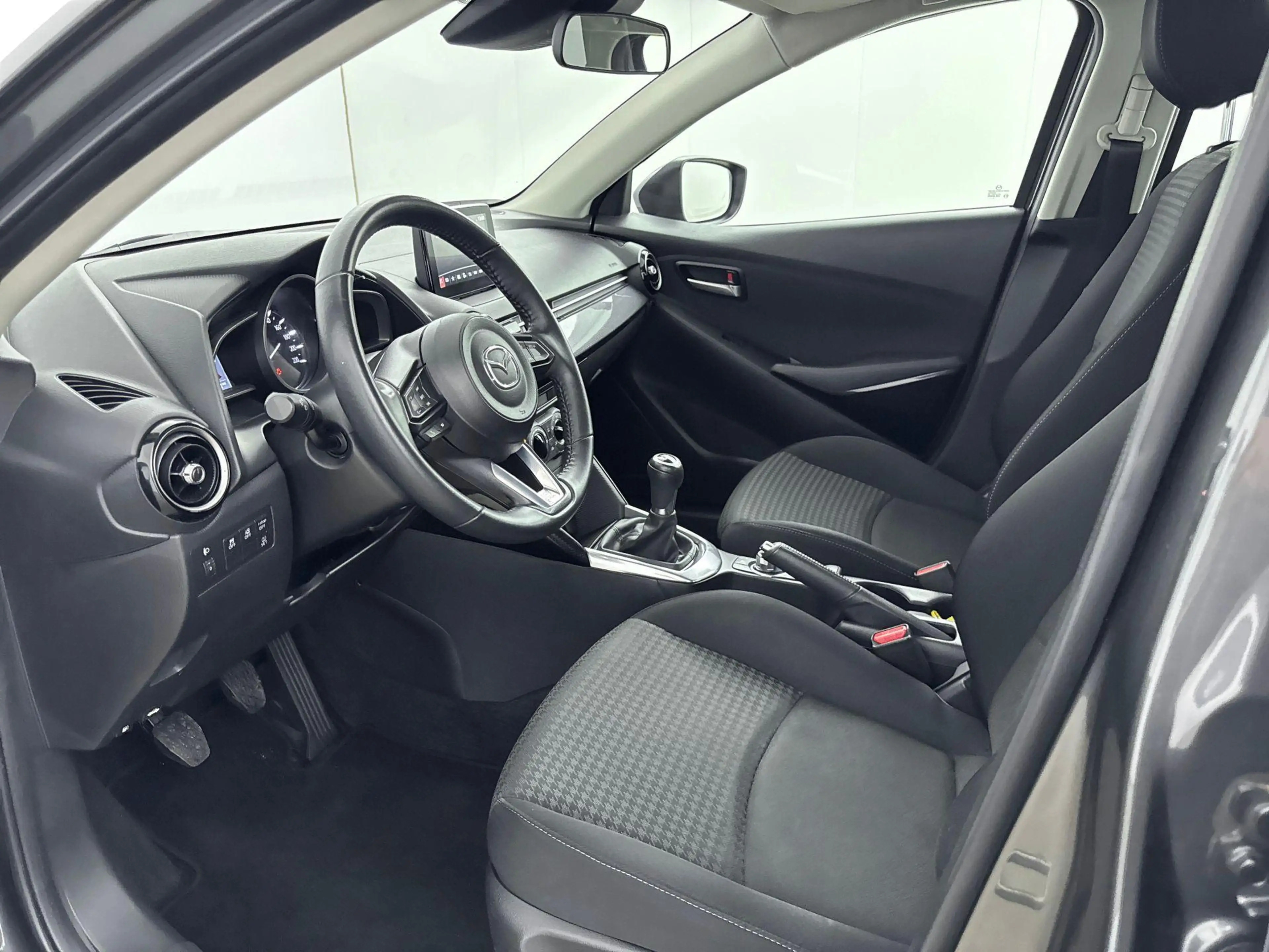 Mazda 2 1.5 Skyactiv-G Dynamic | Navigatie | Airco | parke — photo 10