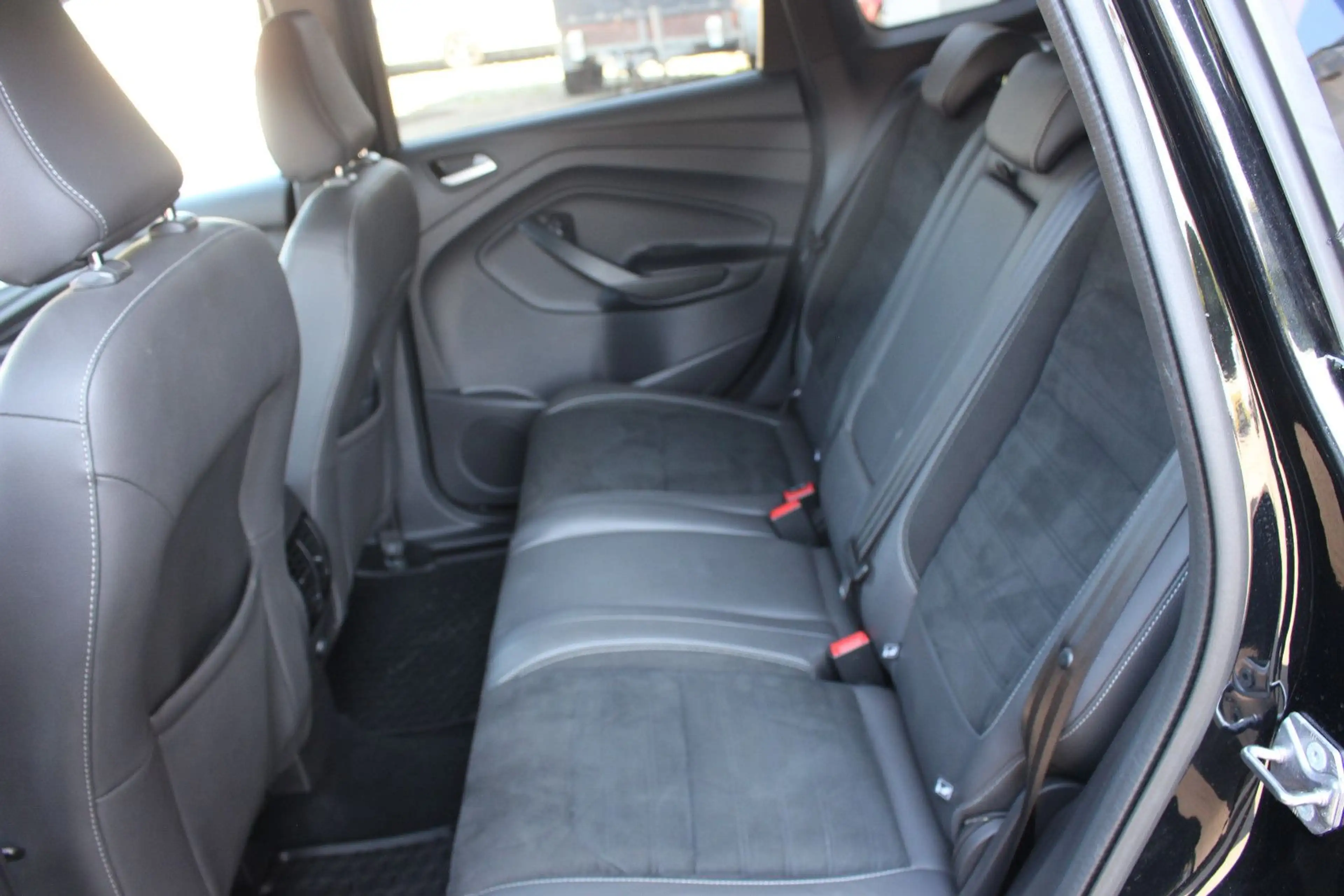 Ford Kuga ST-Line Black&Silver — photo 9