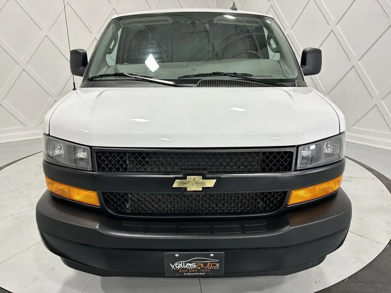 Chevrolet Express 2500 снимка Chevrolet Express 2500