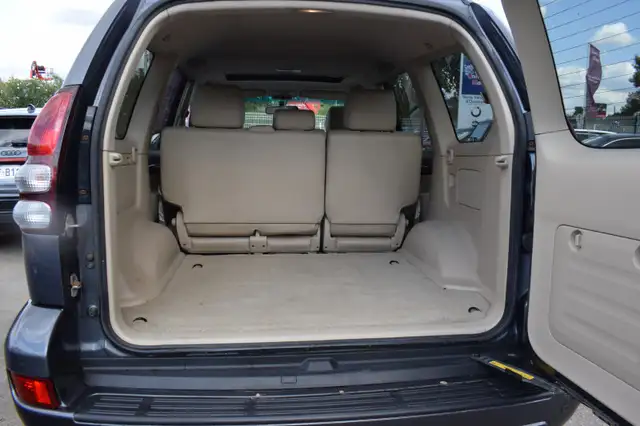 Toyota Land Cruiser view 20