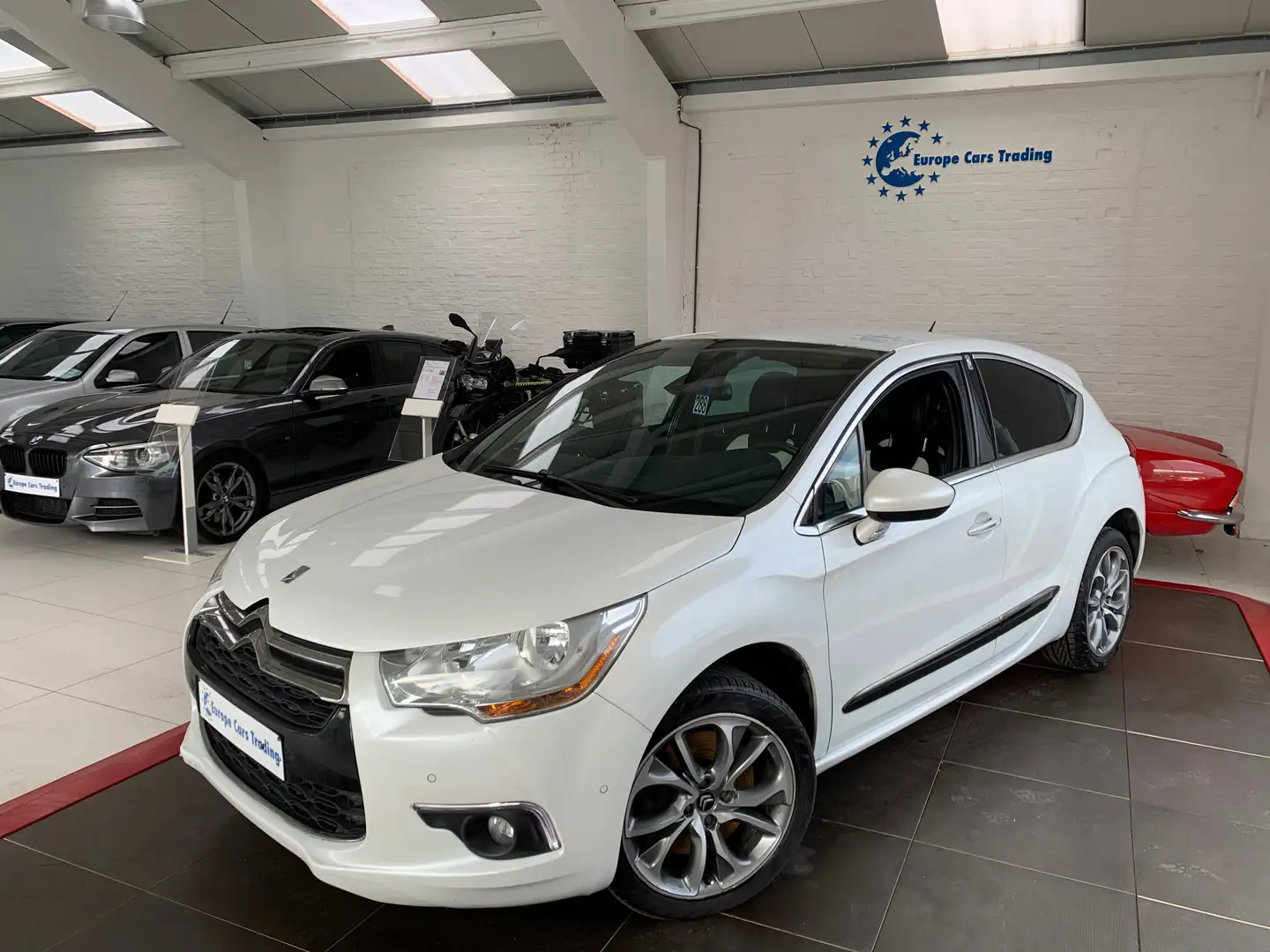 DS Automobiles DS 4 1.6THP 200ch Sport Chic - CUIR - GPS - CLIM AUTO Weiß - 1