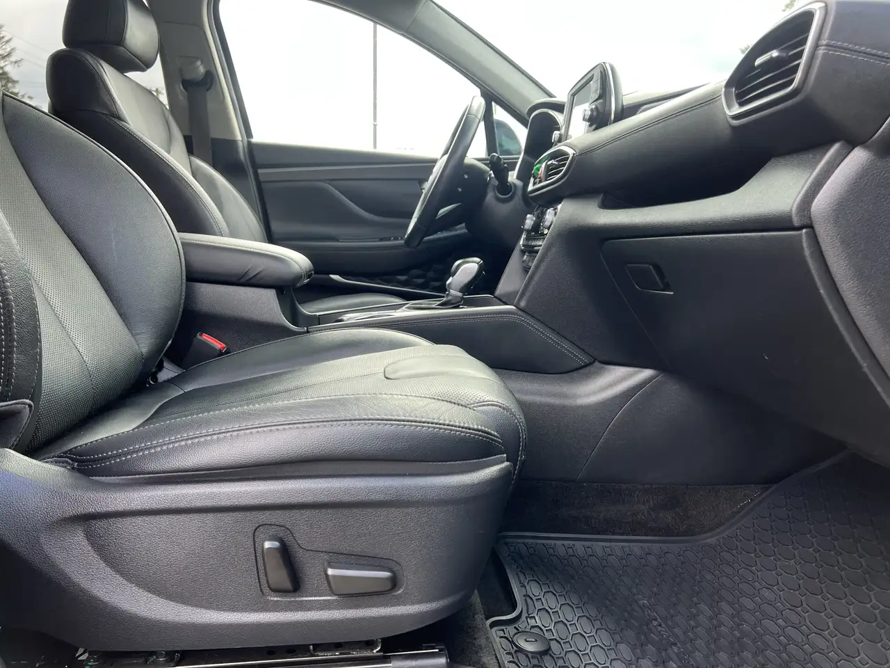 Hyundai SANTA FE снимка Hyundai SANTA FE