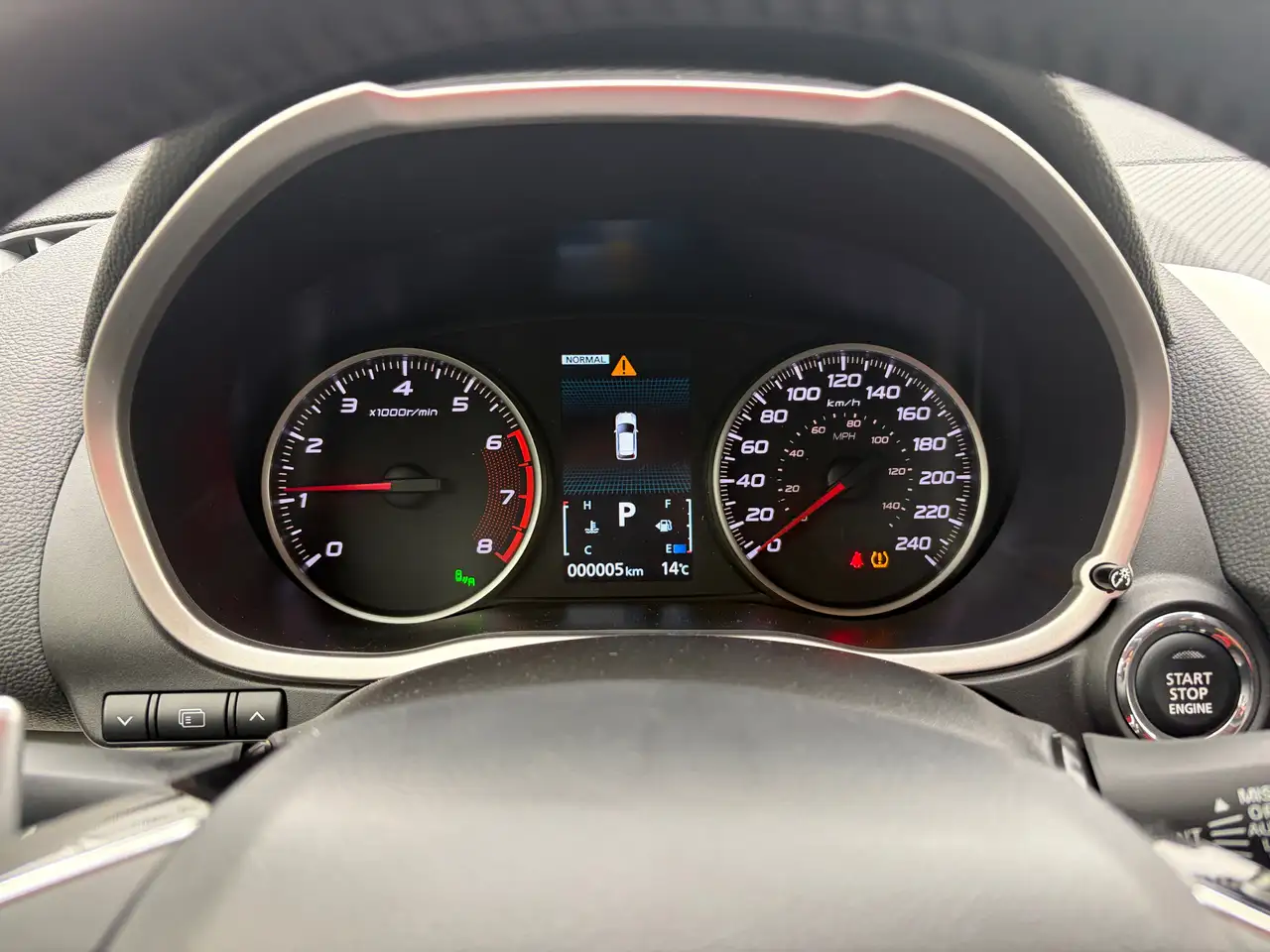 Mitsubishi Eclipse Cross снимка Mitsubishi Eclipse Cross