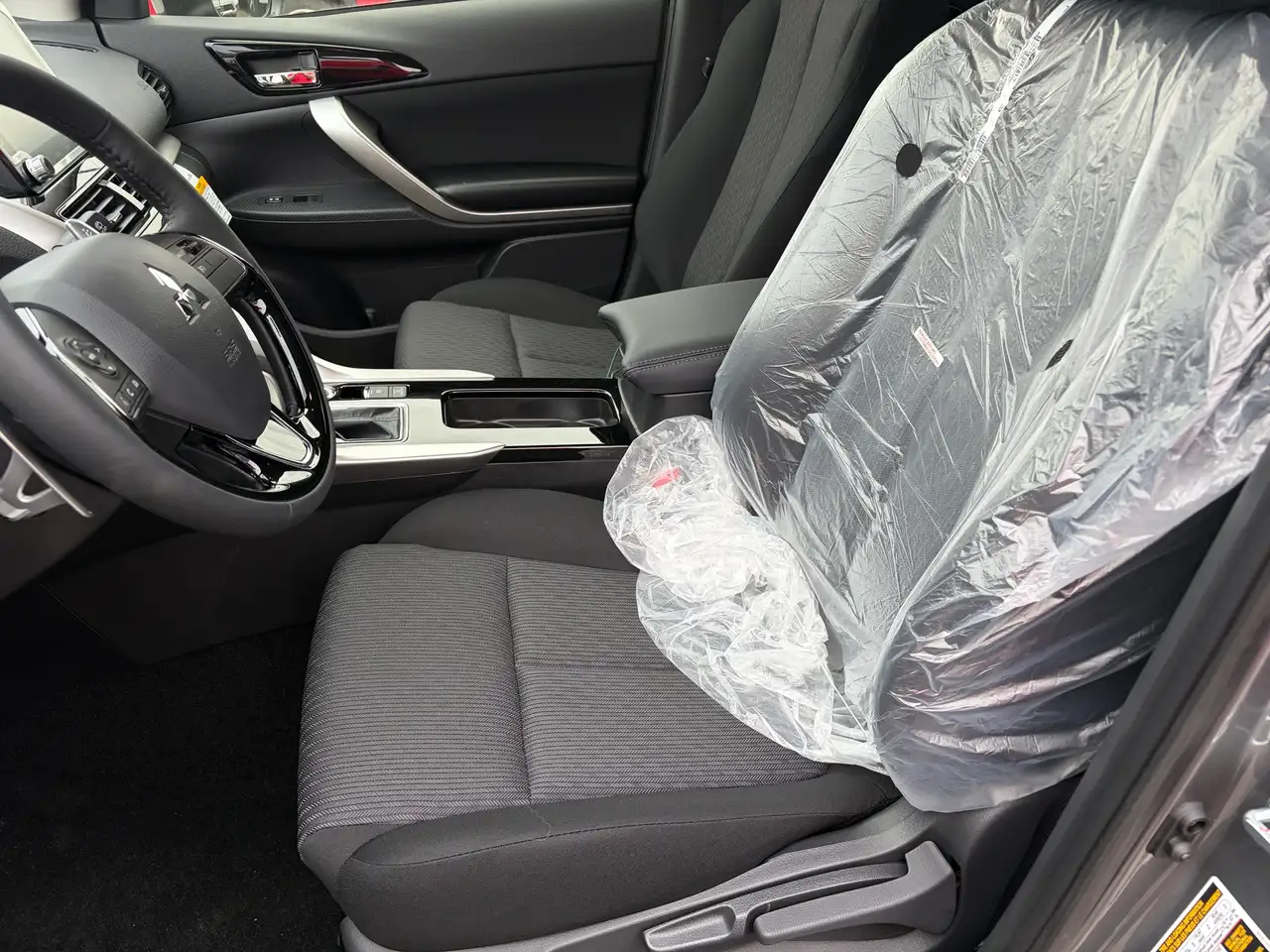 Mitsubishi Eclipse Cross снимка Mitsubishi Eclipse Cross