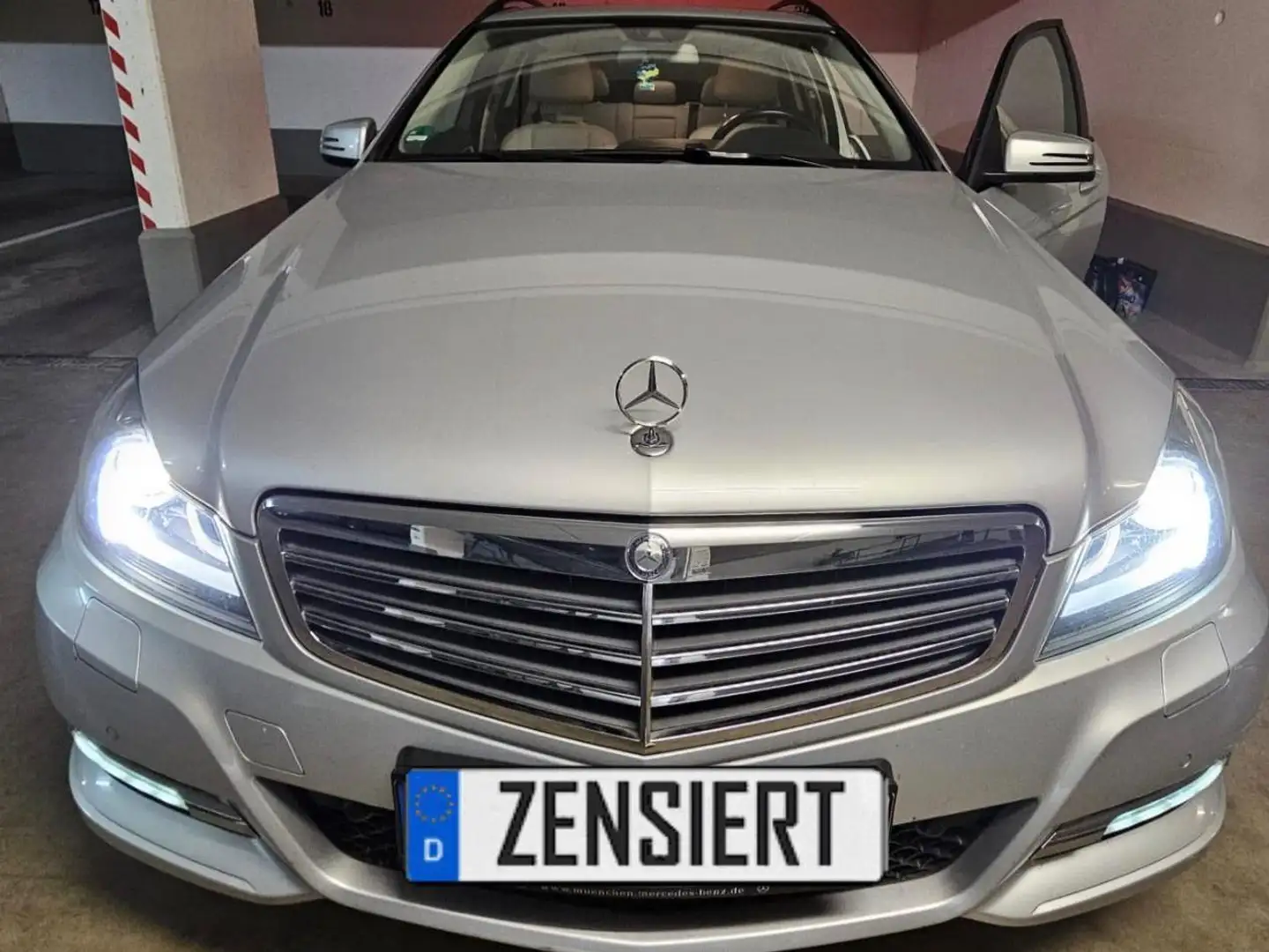 Mercedes-Benz 180 Ezüst - 1