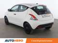 Lancia Ypsilon 1.0 Mild-Hybrid Ecochic Silver MHEV Bianco - thumbnail 4