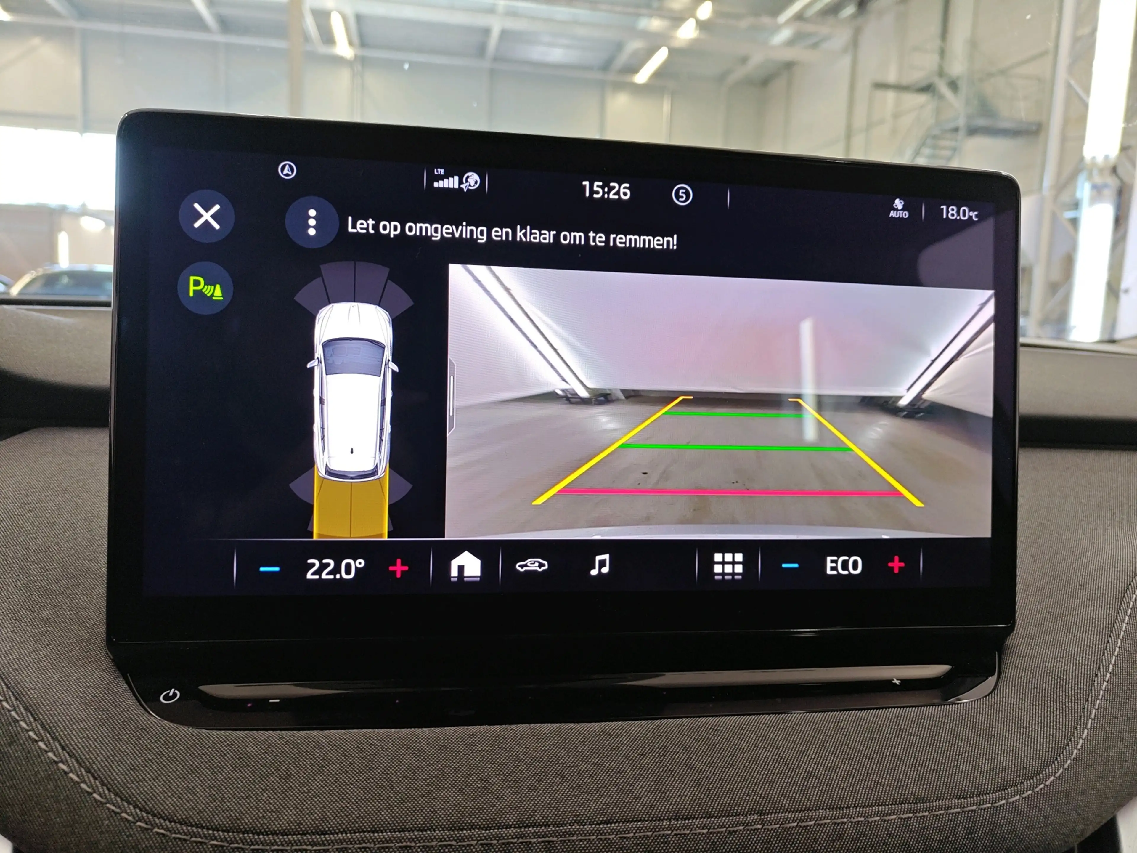 Skoda Enyaq iV 80 204pk | SOH 93% | Camera | PDC | Navi | Appl — photo 12