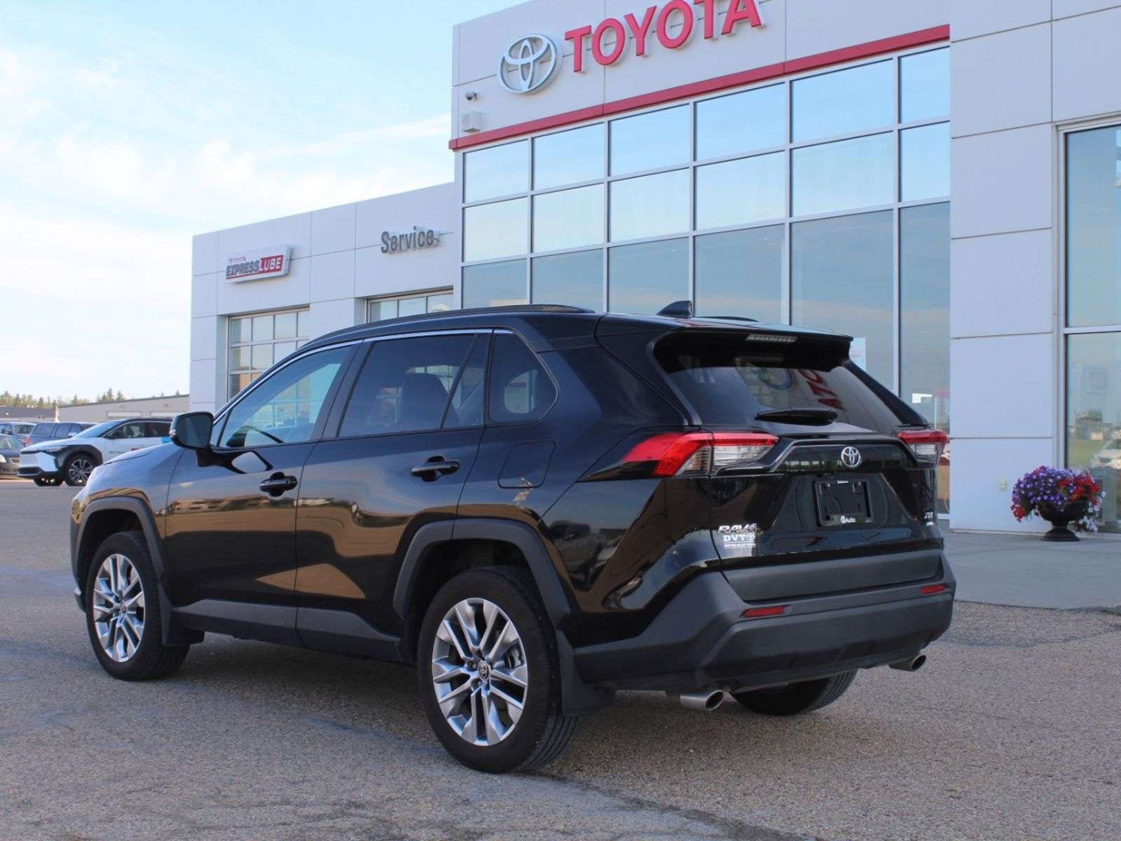 2025 Toyota RAV4 Rav4 XLE Premium AWD Gas — снимка 1