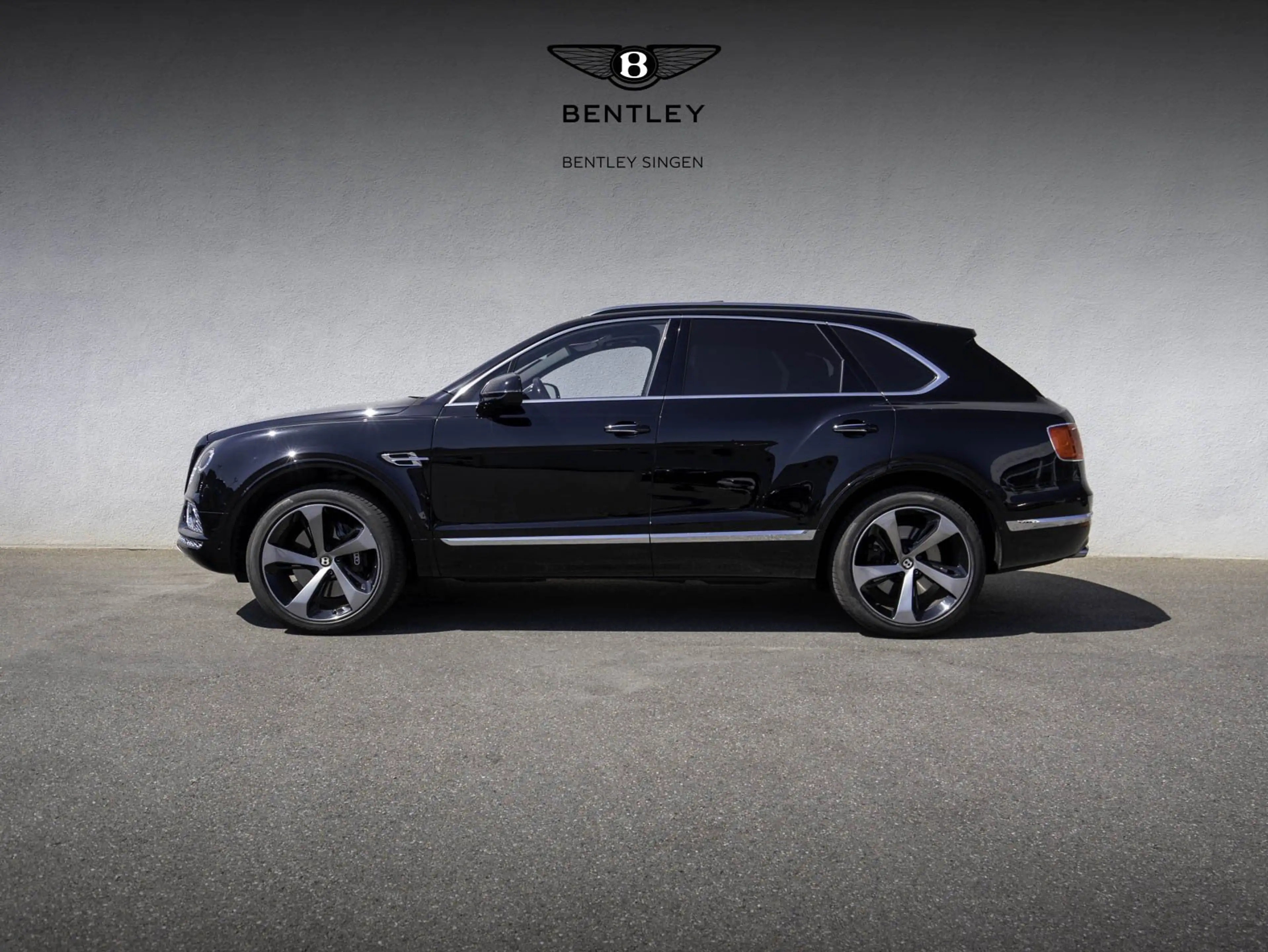 Bentley Bentayga V8 — photo 5