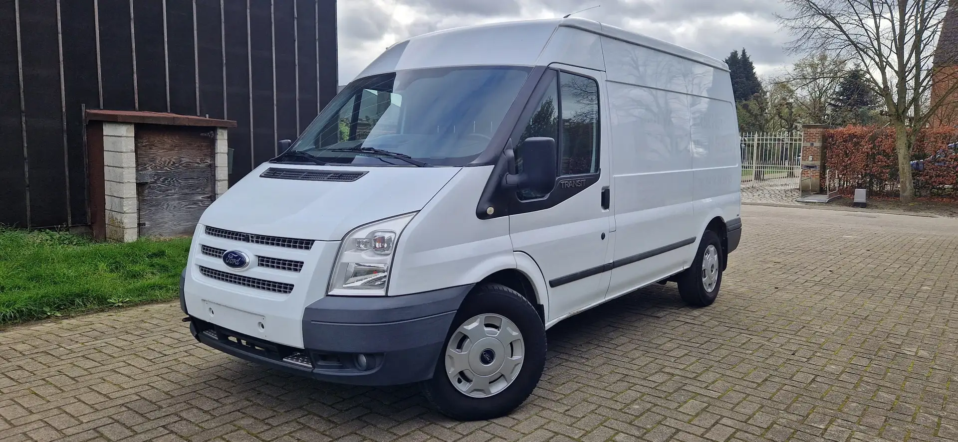 Ford Transit 2.2 tdci L2H2 Wit - 1