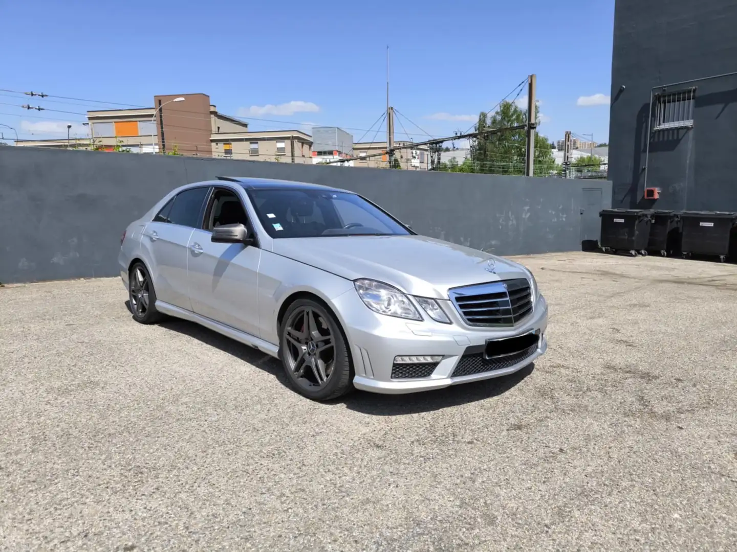 Mercedes-Benz E 63 AMG - 1