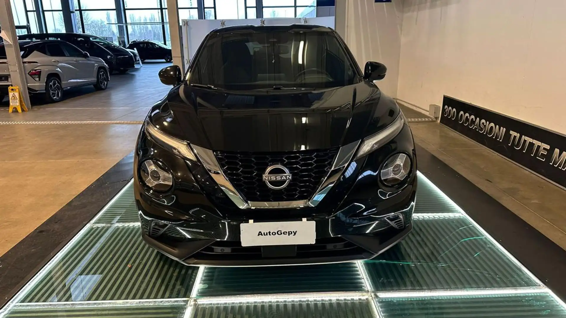 Nissan Juke 1.0 DIG-T 114 CV N-Connecta Nero - 2