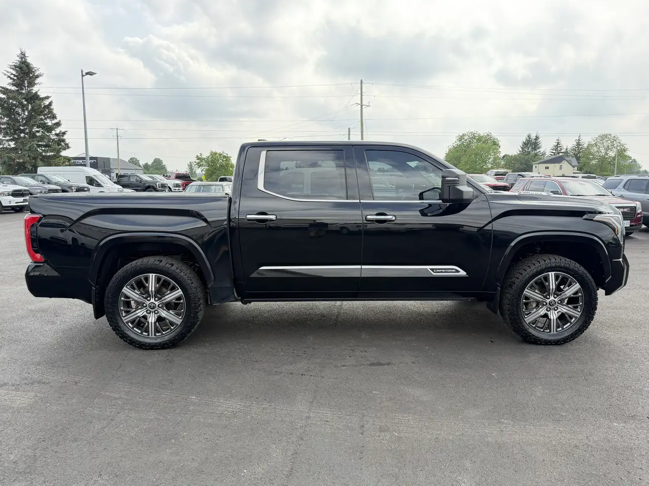 Toyota Tundra снимка Toyota Tundra
