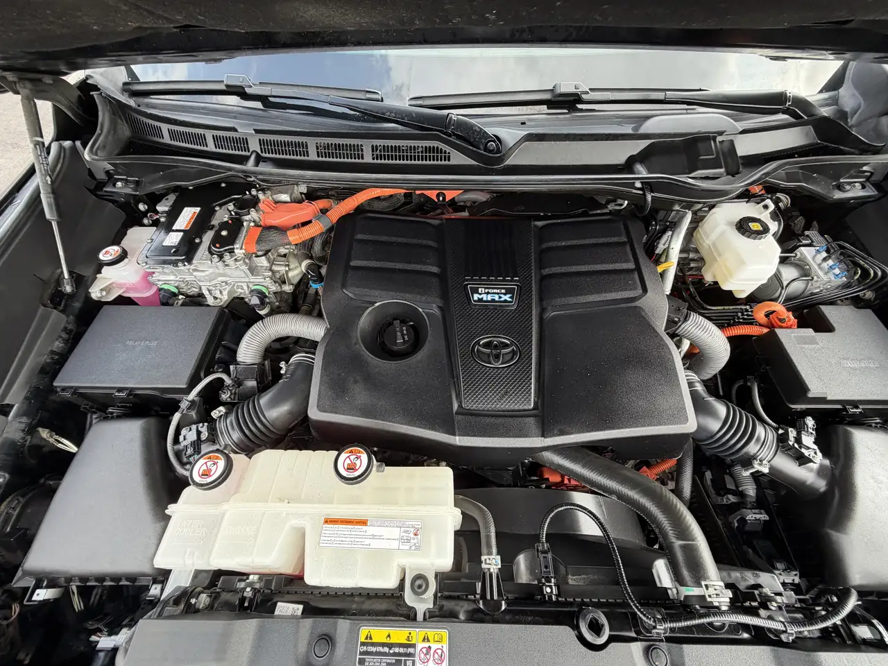 Toyota Tundra снимка Toyota Tundra