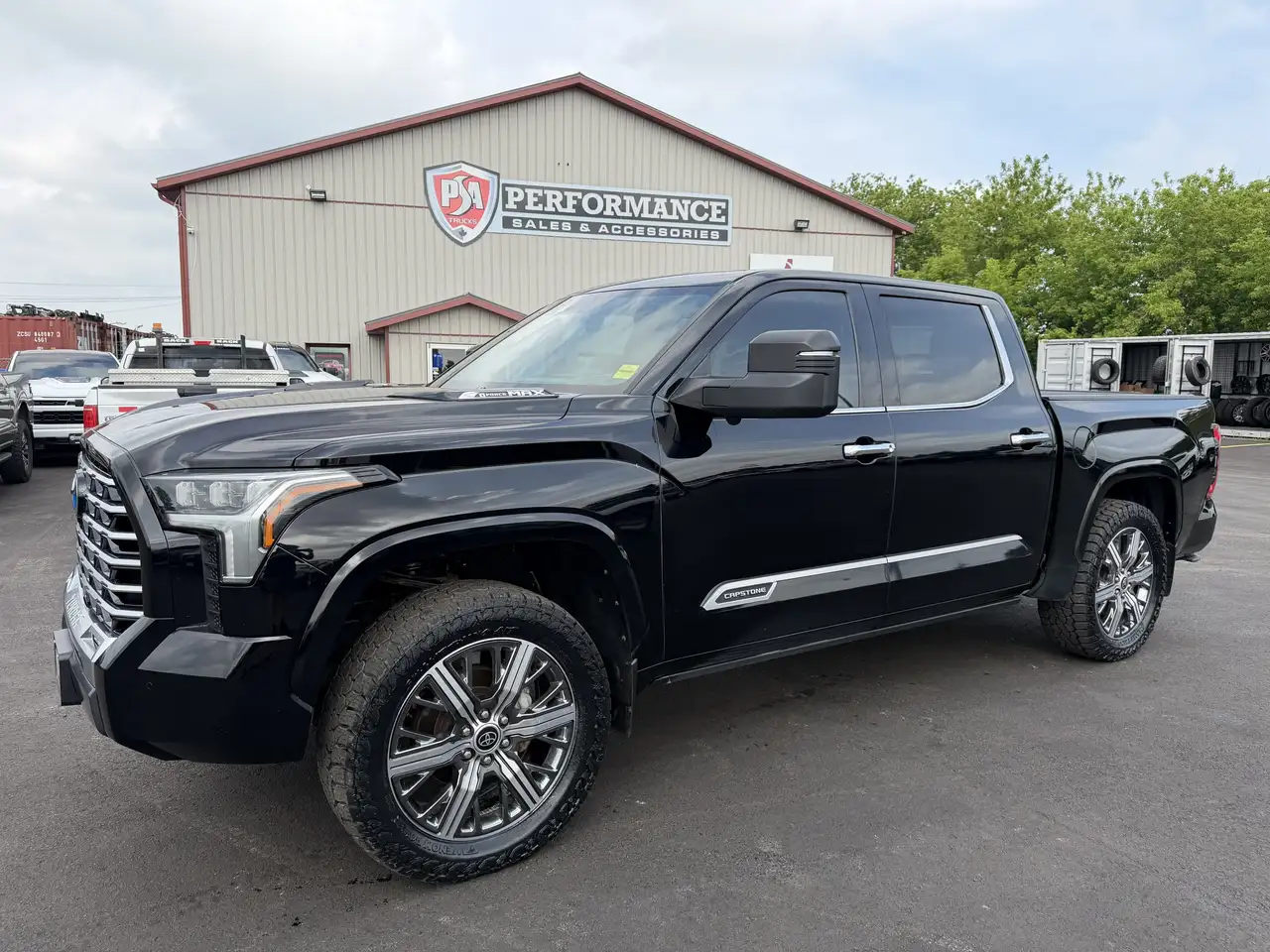 Toyota Tundra снимка Toyota Tundra