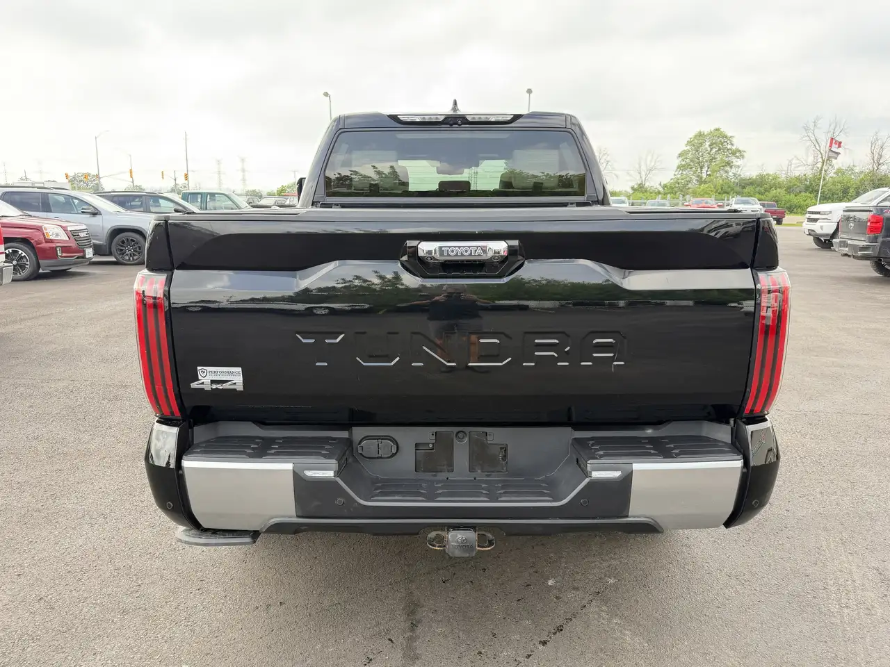 Toyota Tundra снимка Toyota Tundra