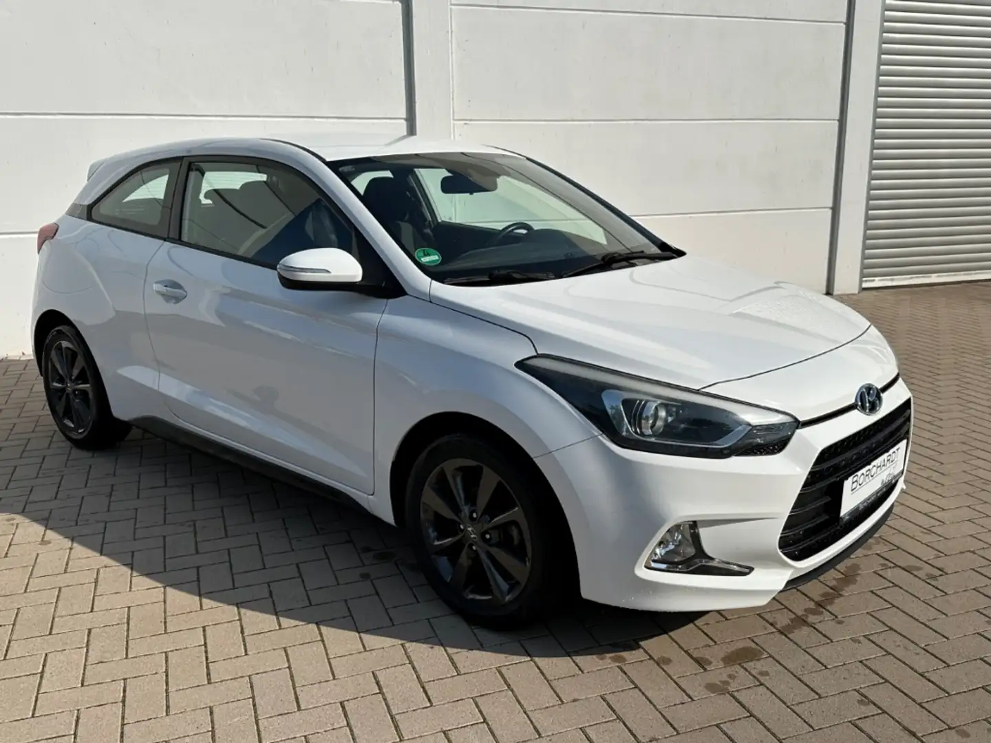 Hyundai i20 Coupe 1.4 Trend,TÜV neu, Reifen NEU Weiß - 2