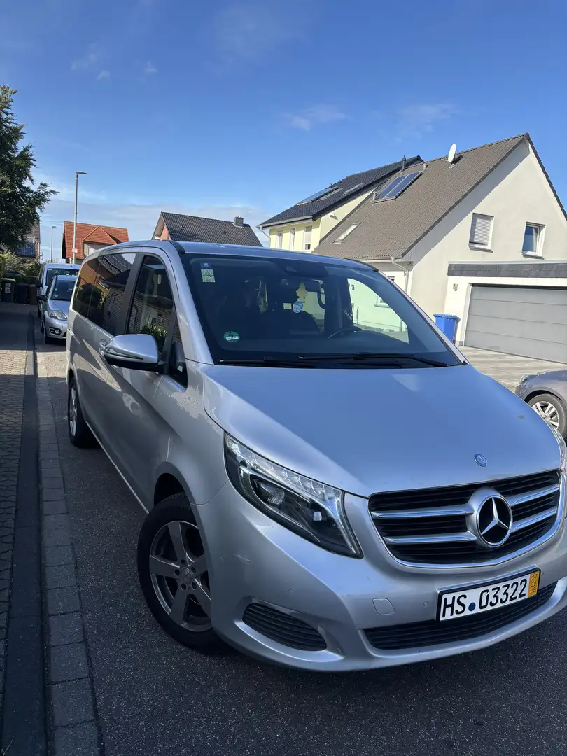 Mercedes-Benz V 220 220d Extralargo Avantgarde 7GT Plateado - 1