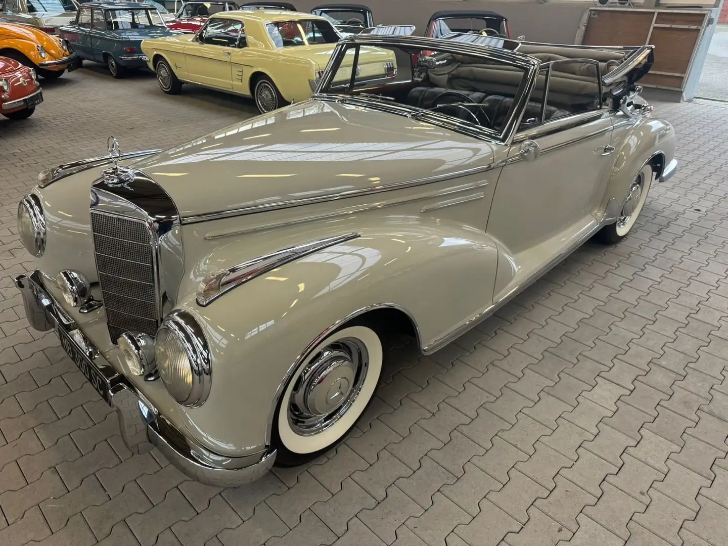 Mercedes-Benz 300 SC prominenter Vorbesitz W 188 II Gris - 1
