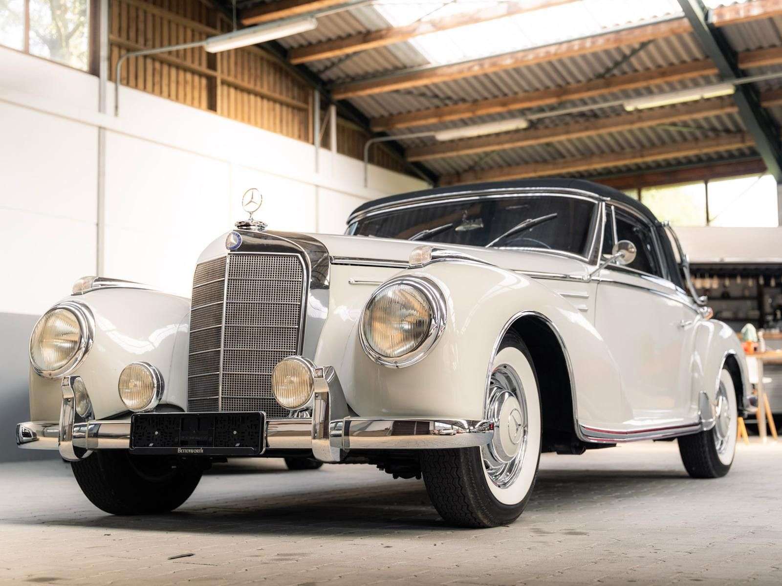 Second hand Mercedes Benz 300 3.0