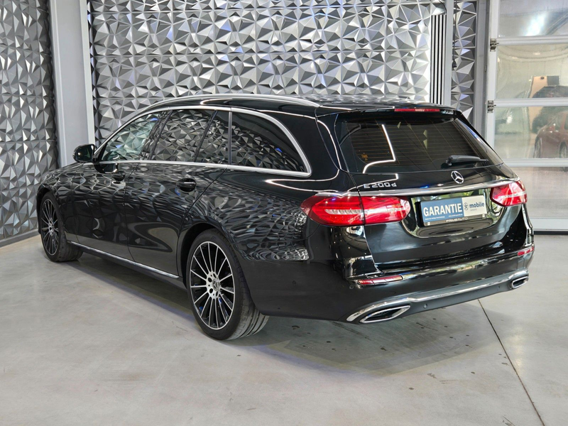 Mercedes-Benz E 200 d Avantgarde*AMBIENTE*KAMERA*CARPLAY* — photo 7