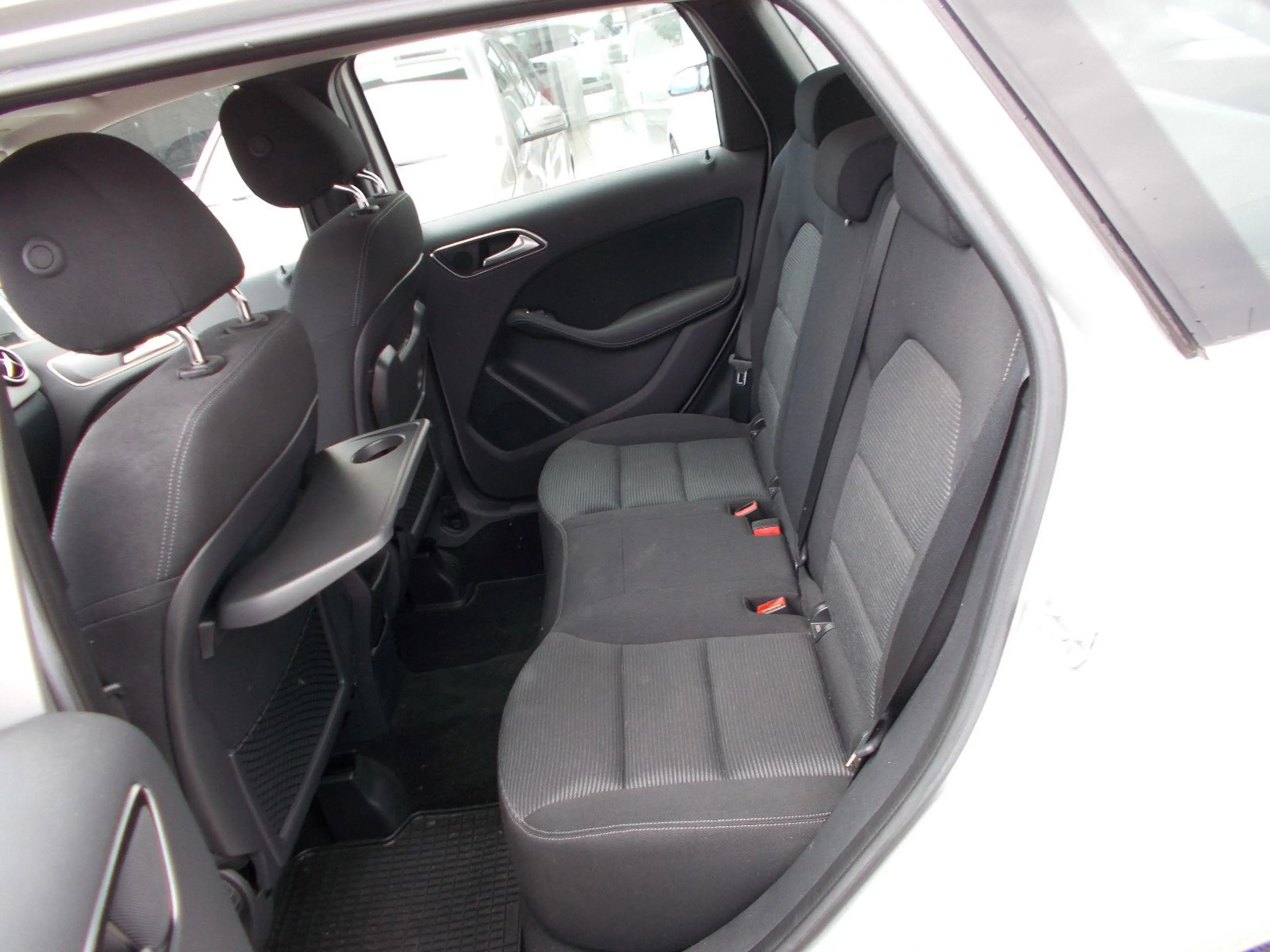Mercedes-Benz B 180 B180,Nur 15000KM,Facelift,1Hand,Rentnerfahrzeug — photo 14