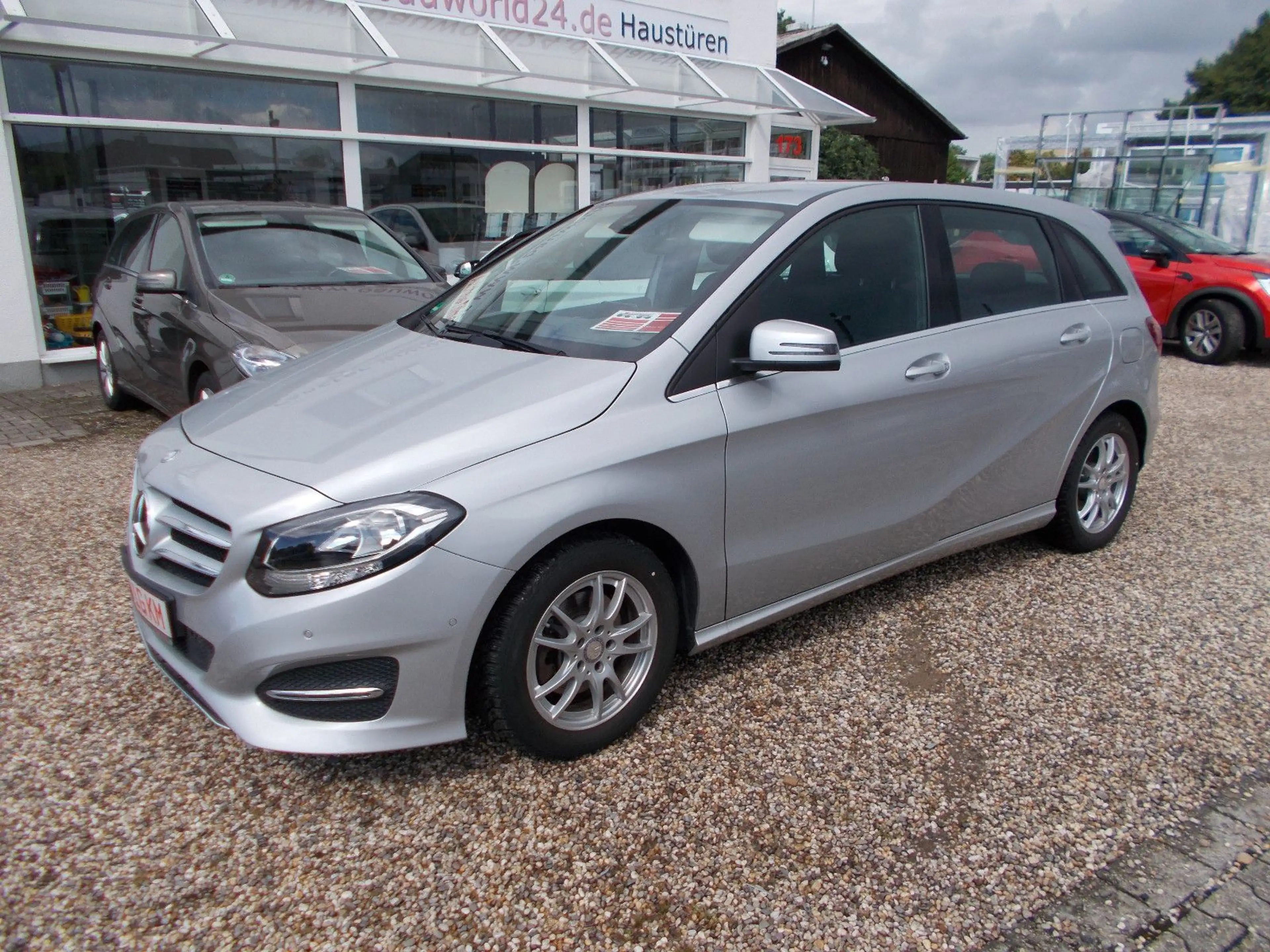 Mercedes-Benz B 180 B180,Nur 15000KM,Facelift,1Hand,Rentnerfahrzeug — photo 3
