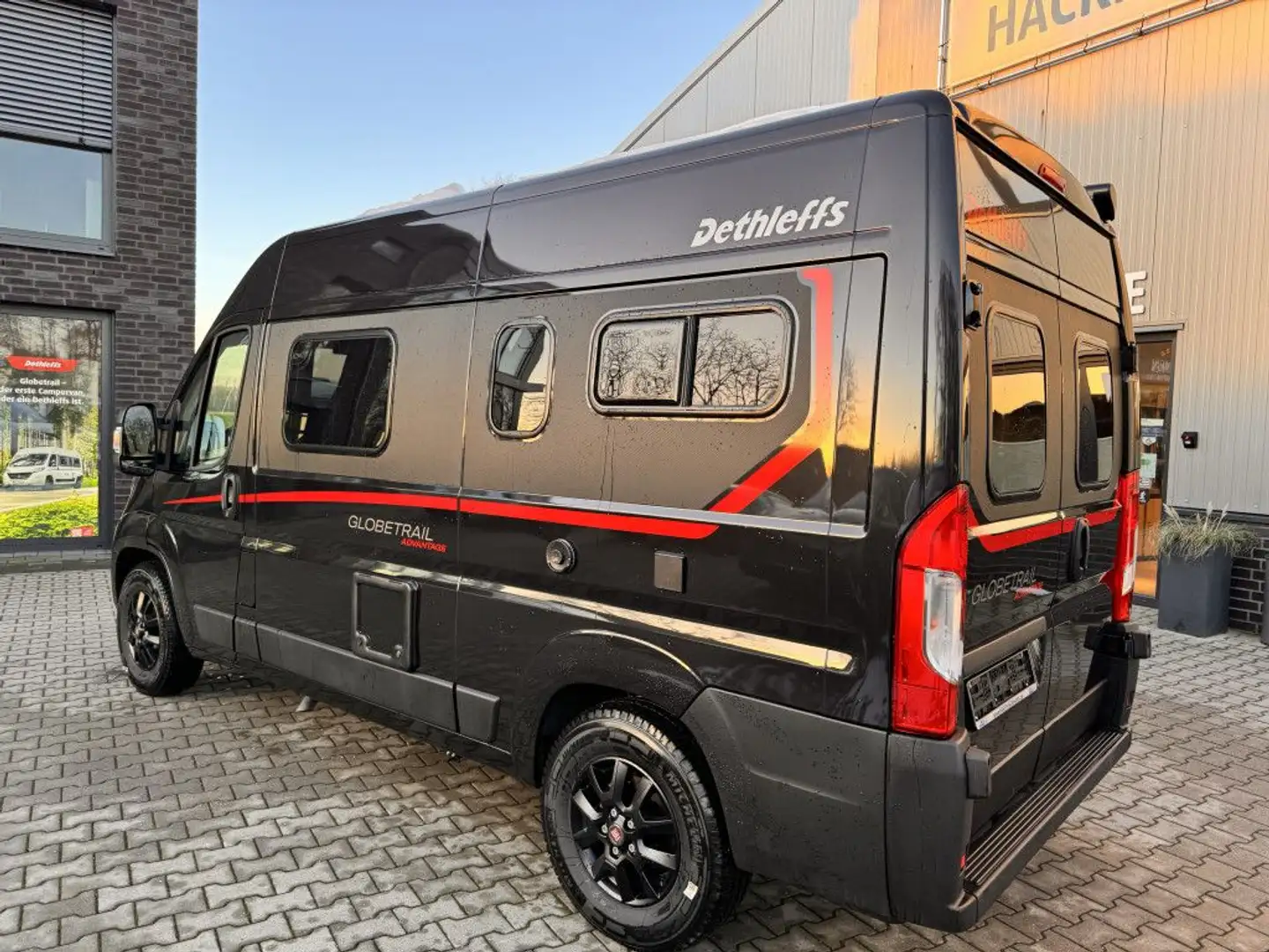 Dethleffs Globetrail Advantage 540 DR "REISELUSTPRÄMIE" Zwart - 2