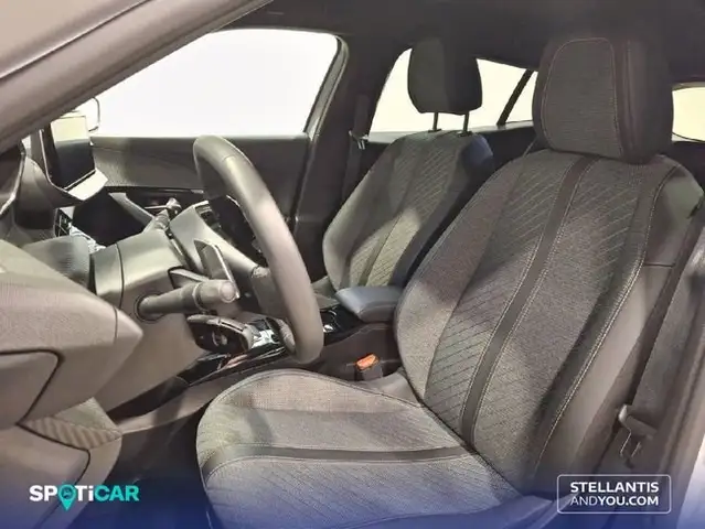 Peugeot 2008 view 9