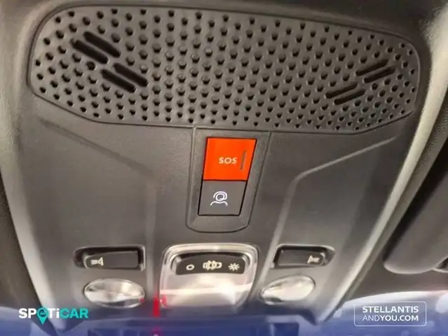 Peugeot 2008 view 21
