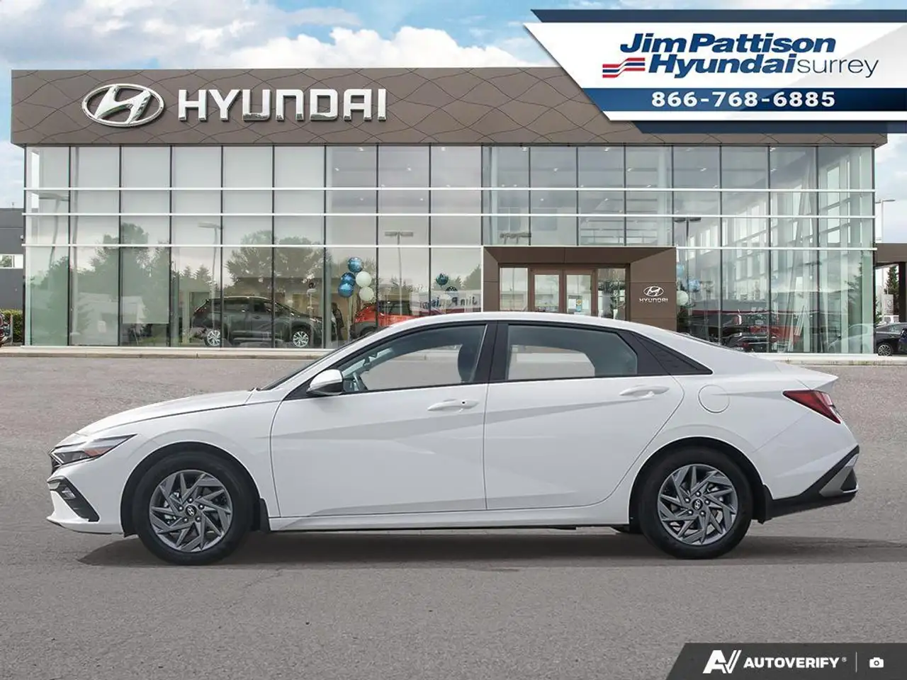Hyundai ELANTRA photo Hyundai ELANTRA