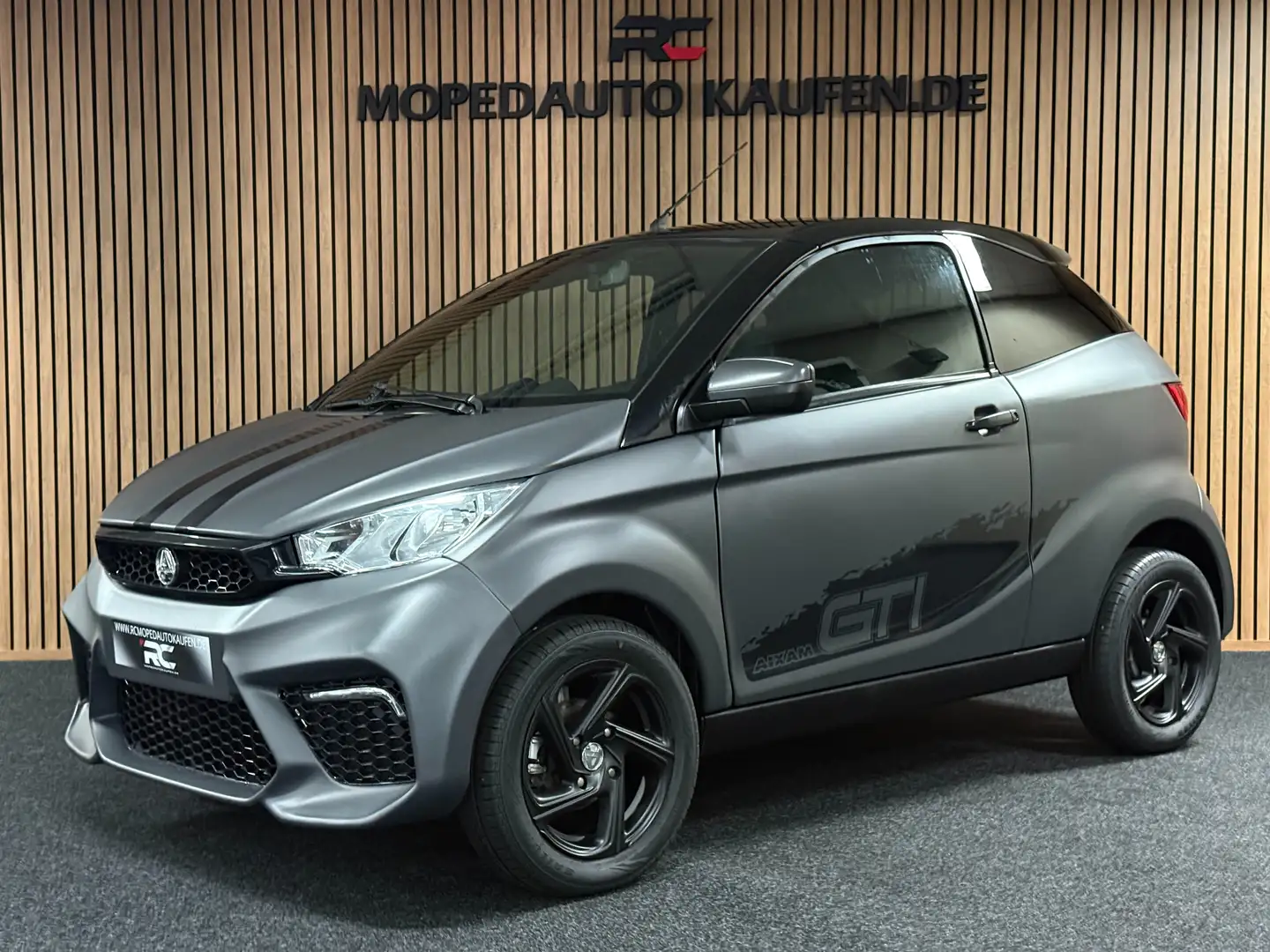 Aixam Coupe GTI / Nardo Grau Sport / 8 PS / Rückfahrkamera Gris - 1