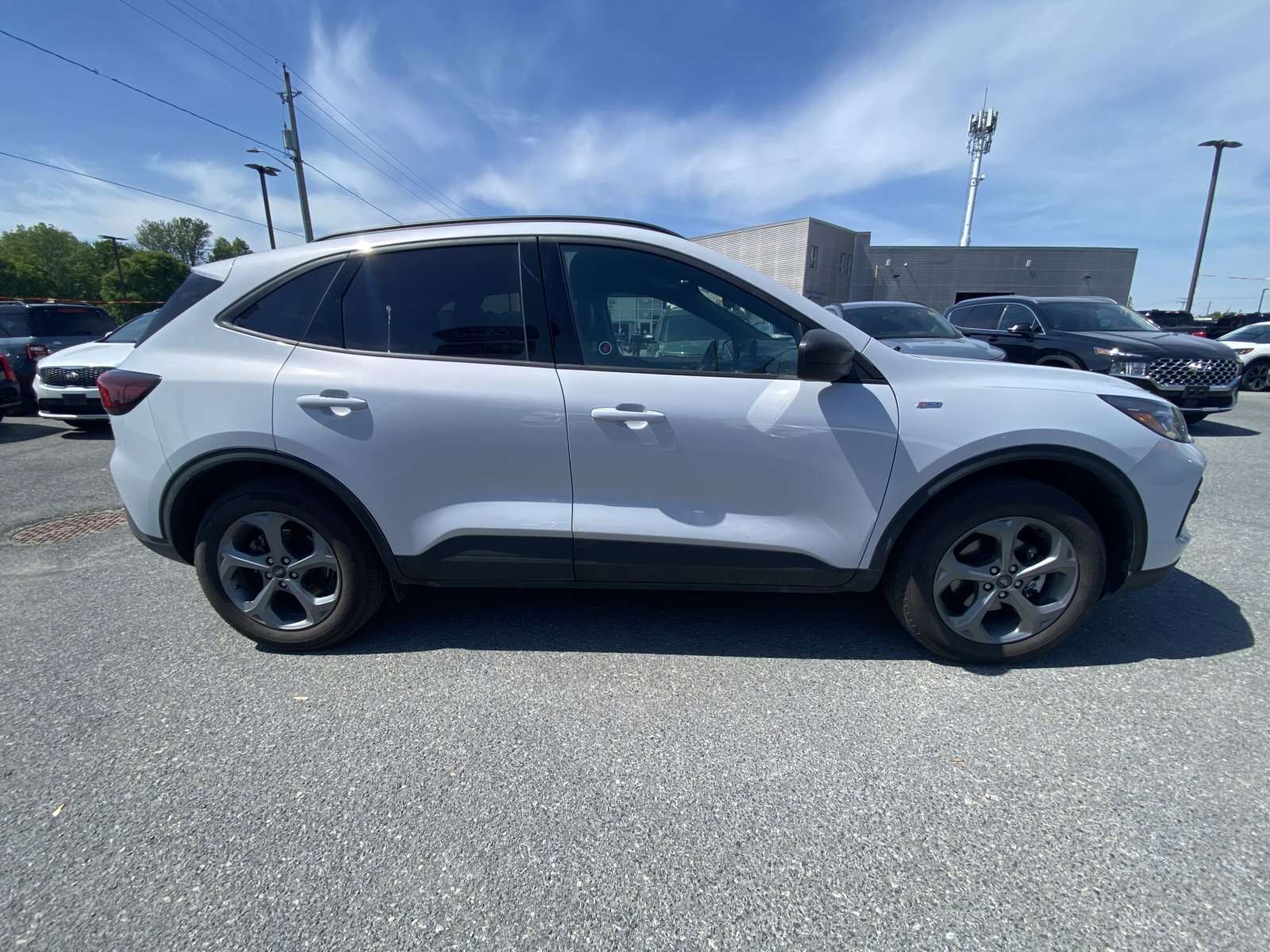 2025 Ford Escape ST-Line AWD — снимка 2